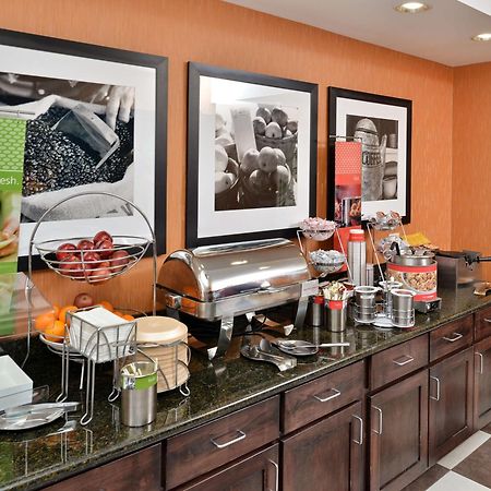 Hampton Inn Ottumwa Екстериор снимка