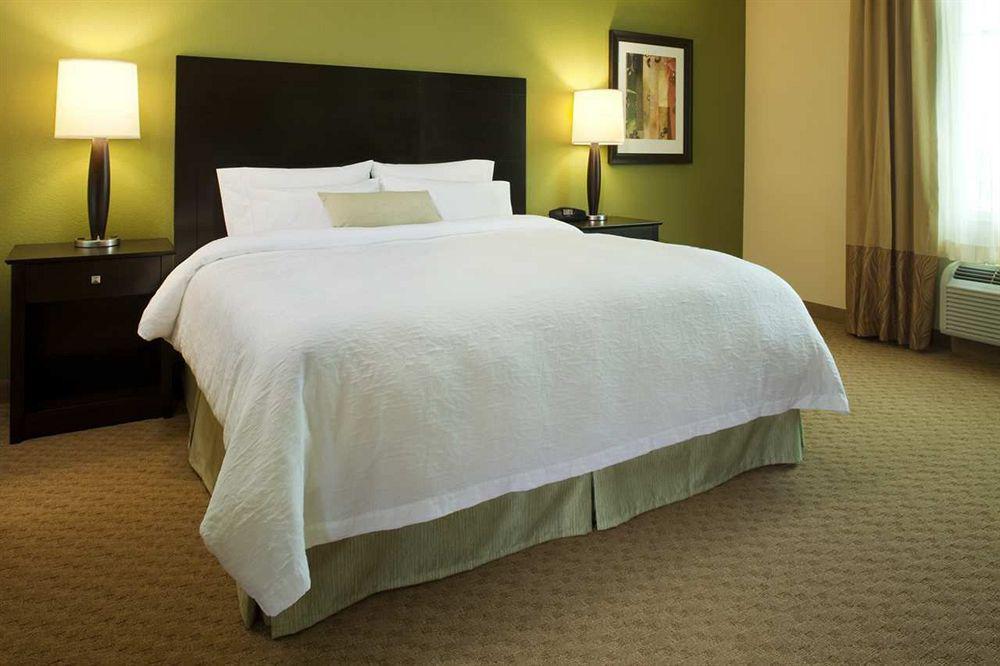 Hampton Inn Ottumwa Стая снимка