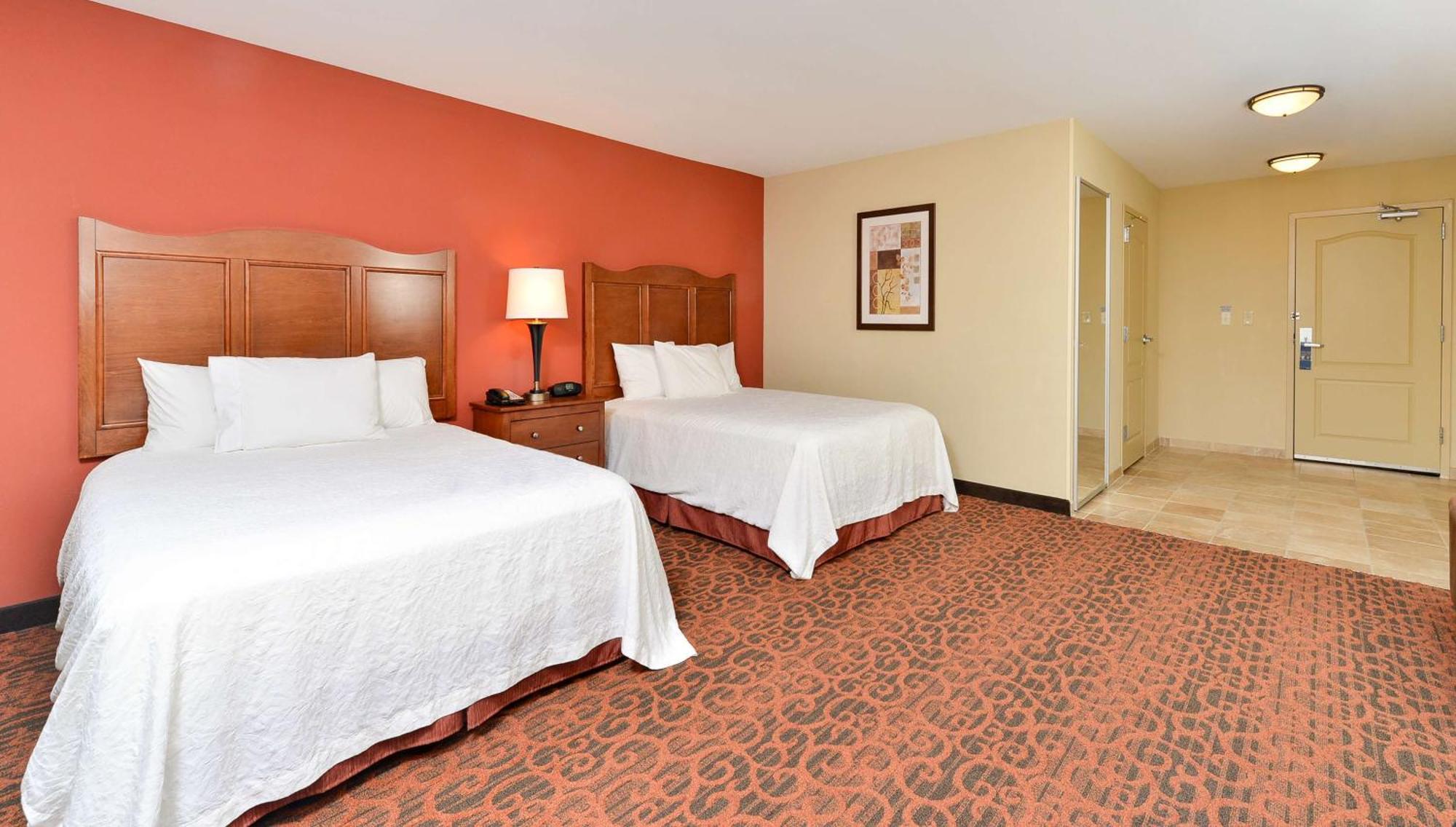 Hampton Inn Ottumwa Екстериор снимка