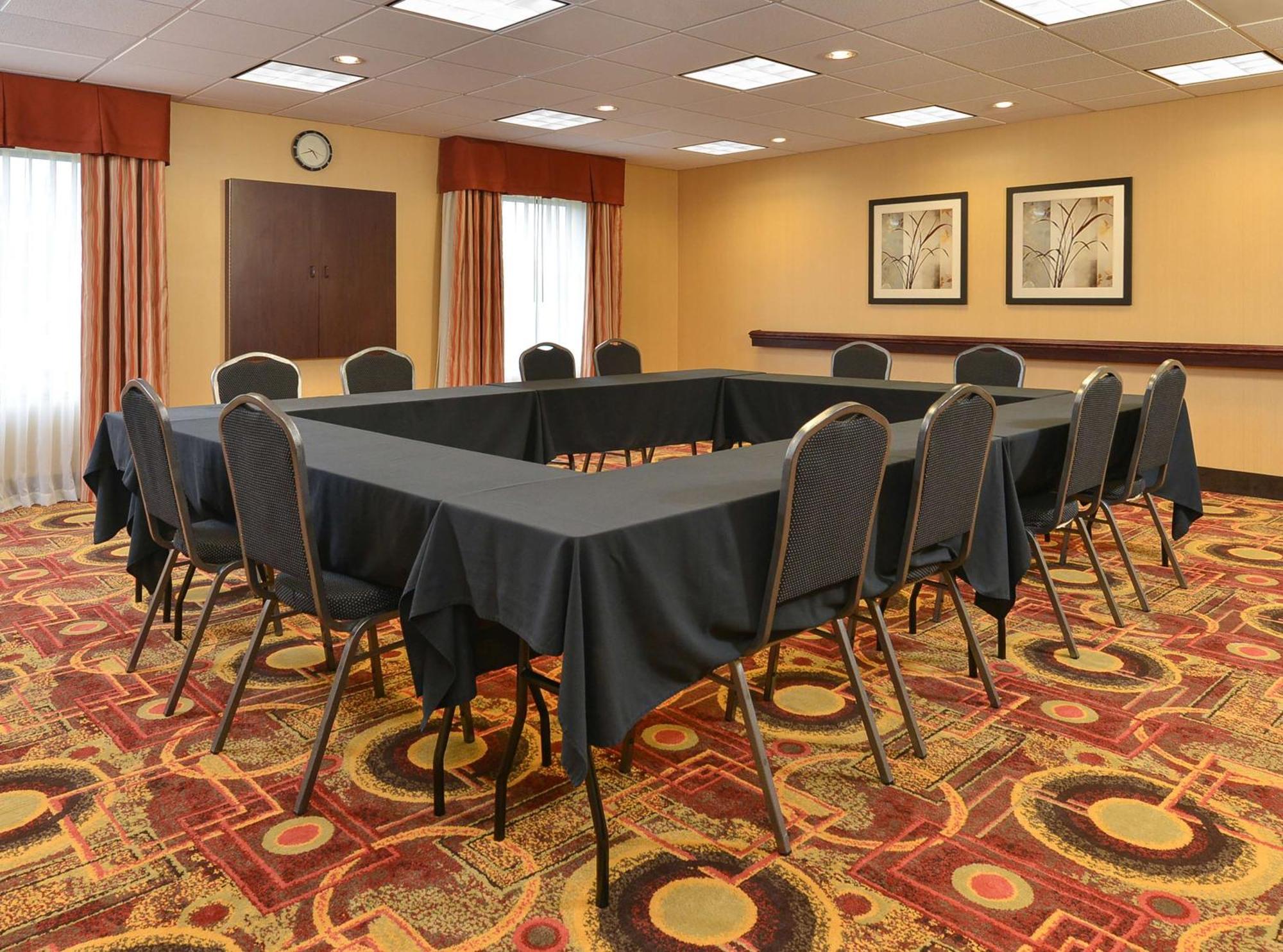 Hampton Inn Ottumwa Екстериор снимка