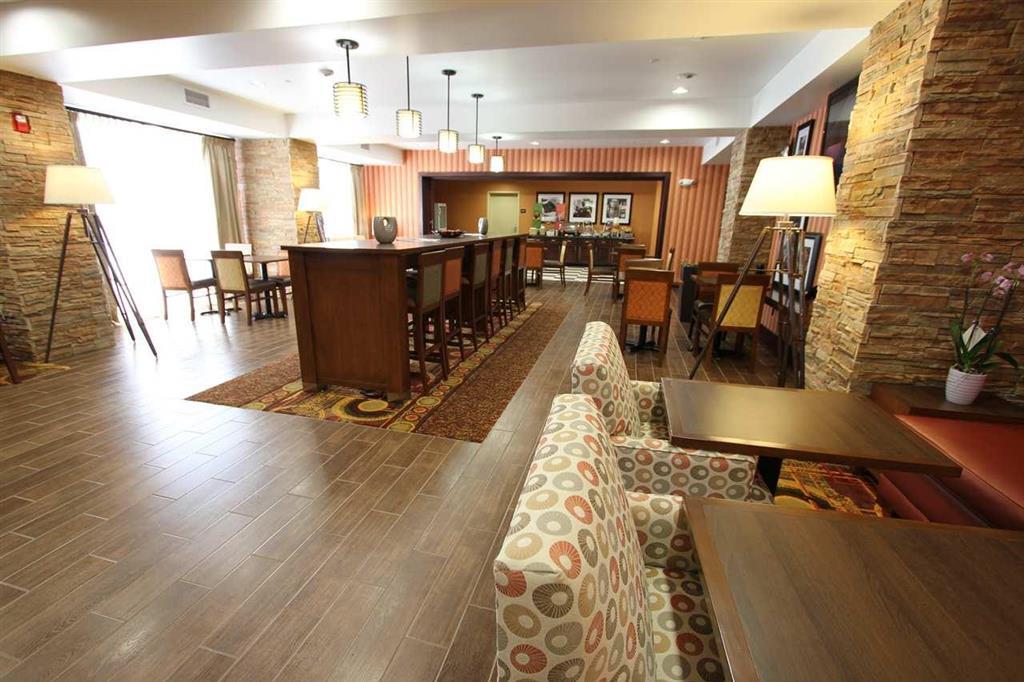 Hampton Inn Ottumwa Интериор снимка