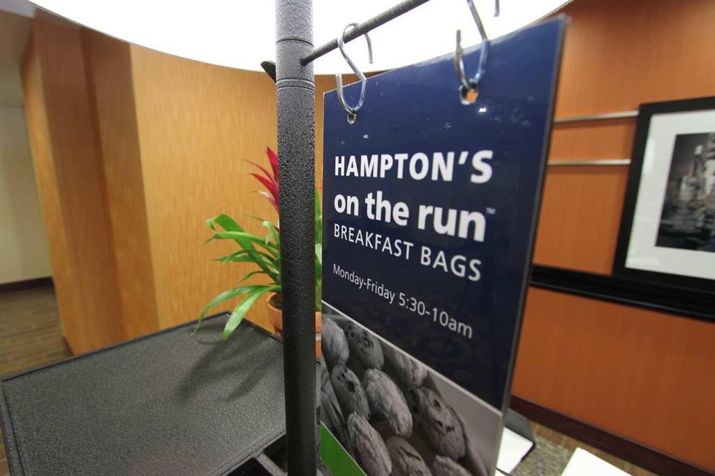 Hampton Inn Ottumwa Ресторант снимка