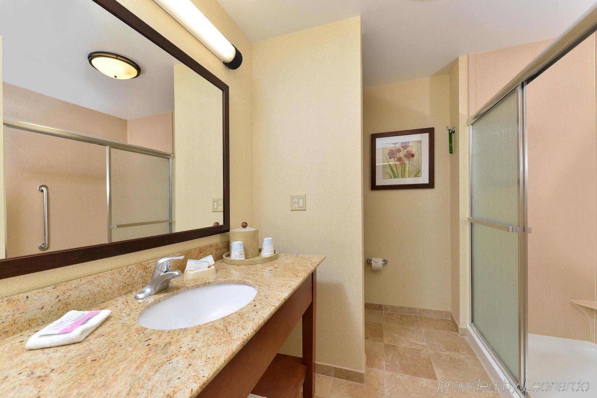 Hampton Inn Ottumwa Екстериор снимка
